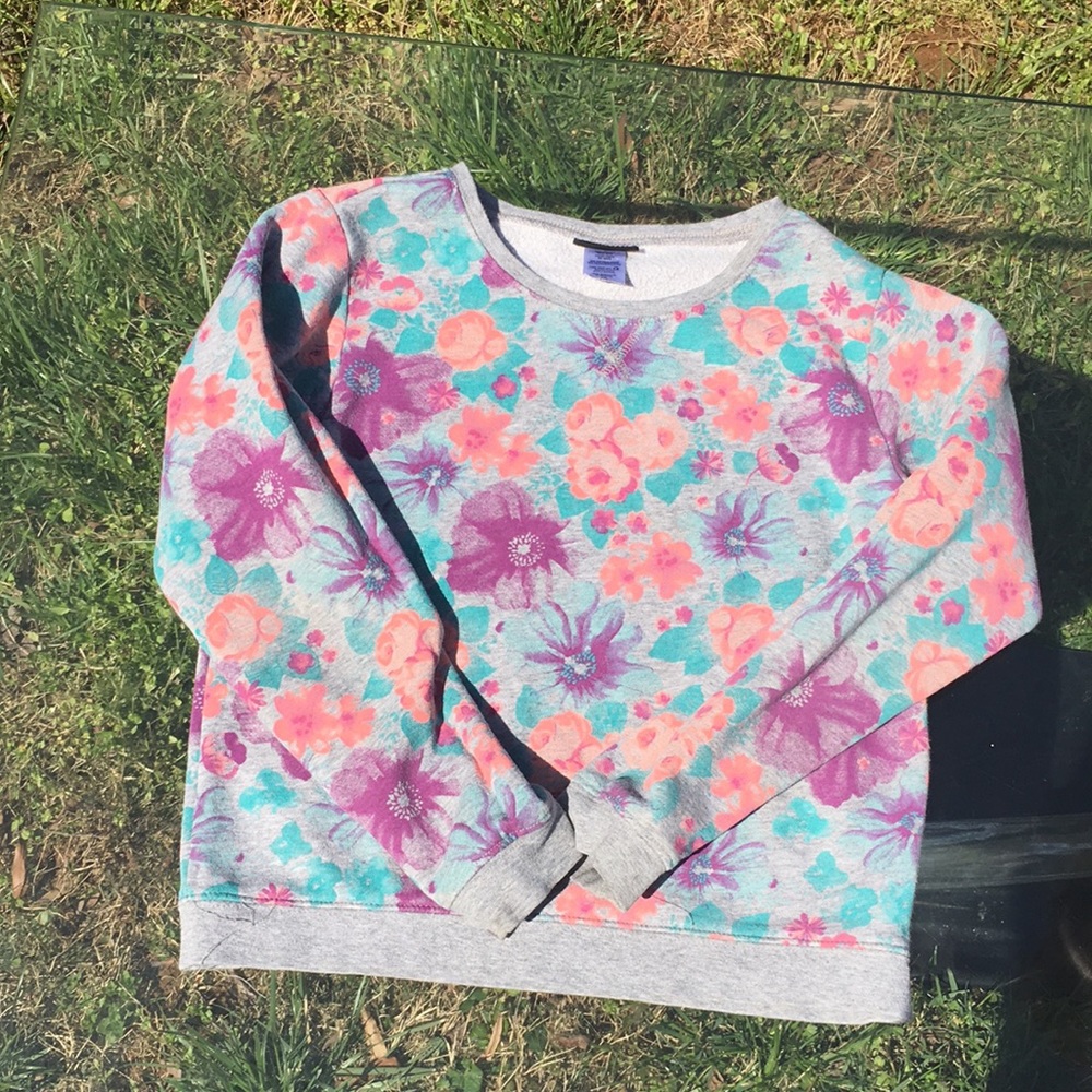 A sweat shirt